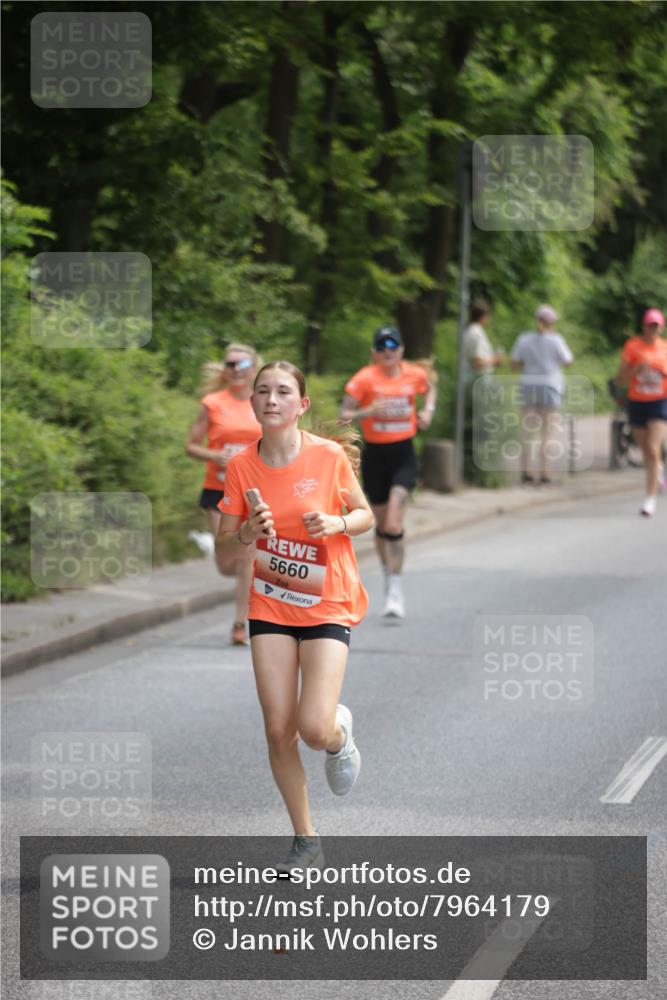 15.06.2025 - REWE Women's Run Jannik Wohlers http://msf.ph/oto/7964179 15.06.2025 09:59:14 Laufen 5660 meine-sportfotos.de