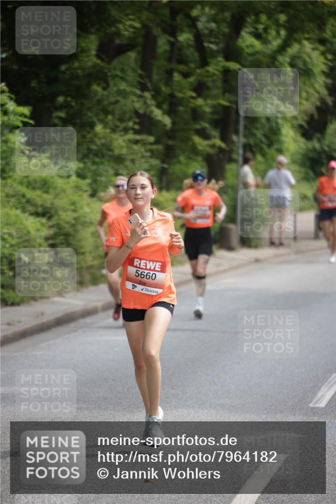 15.06.2025 - REWE Women's Run Jannik Wohlers http://msf.ph/oto/7964182 15.06.2025 09:59:15 Laufen 5660 meine-sportfotos.de