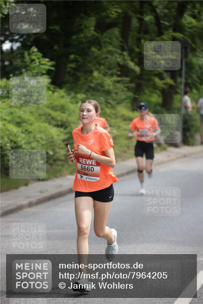 15.06.2025 - REWE Women's Run Jannik Wohlers http://msf.ph/oto/7964205 15.06.2025 09:59:15 Laufen 5660 meine-sportfotos.de