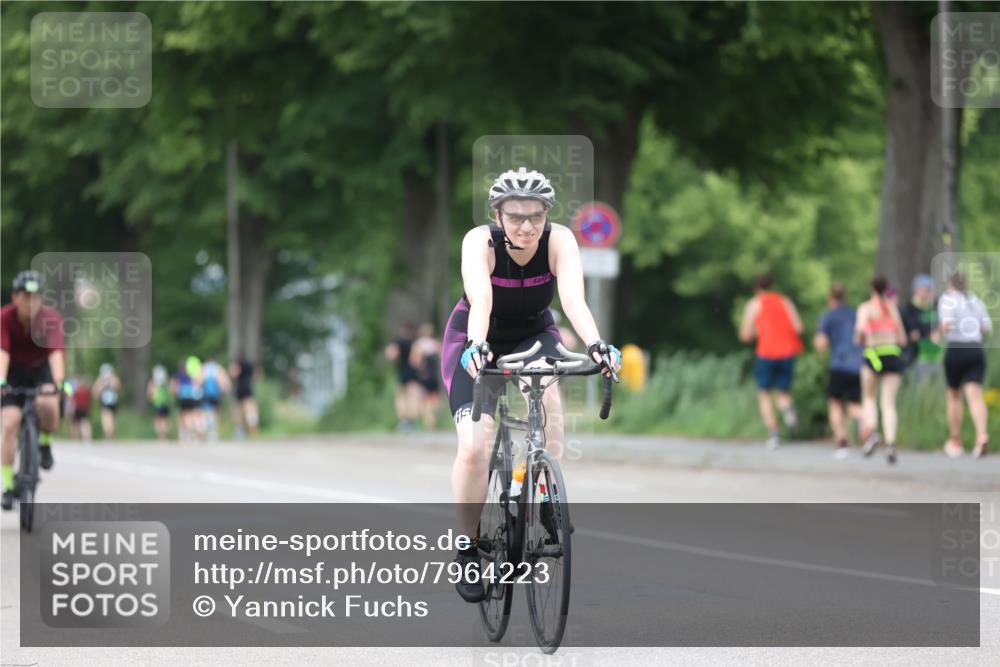 15.06.2025 - 7 Türme Triathlon Yannick Fuchs http://msf.ph/oto/7964223 15.06.2025 13:54:19 Radfahren 533, 1015, 1173 meine-sportfotos.de