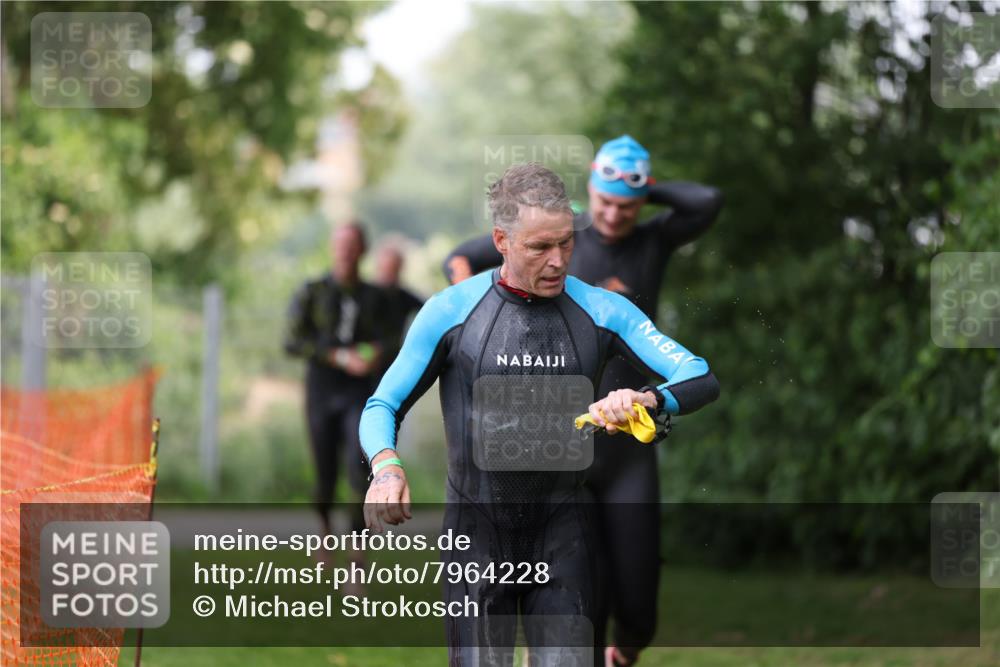 15.06.2025 - 7 Türme Triathlon Michael Strokosch http://msf.ph/oto/7964228 15.06.2025 12:17:01 Schwimmen 387, 389, 423, 451, 485, 530, 609, 622 meine-sportfotos.de