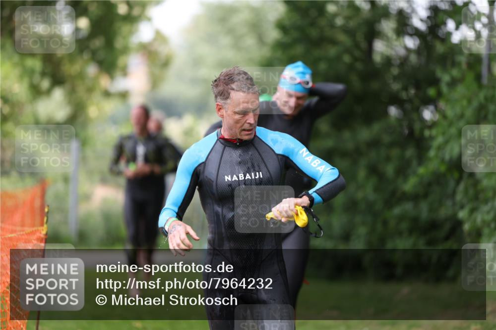 15.06.2025 - 7 Türme Triathlon Michael Strokosch http://msf.ph/oto/7964232 15.06.2025 12:17:02 Schwimmen 389, 423, 451, 485, 530, 609, 622, 679 meine-sportfotos.de