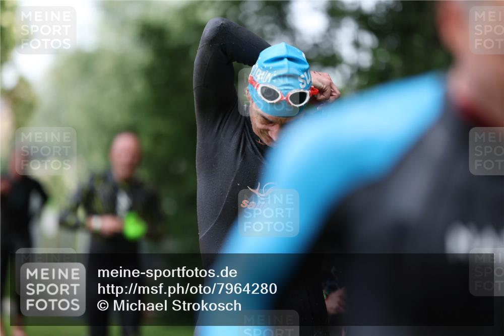 15.06.2025 - 7 Türme Triathlon Michael Strokosch http://msf.ph/oto/7964280 15.06.2025 12:17:04 Schwimmen 389, 451, 530, 609, 622, 679 meine-sportfotos.de