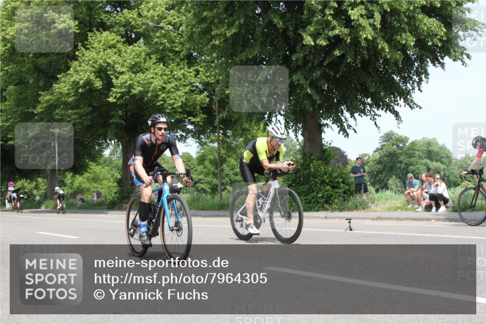 15.06.2025 - 7 Türme Triathlon Yannick Fuchs http://msf.ph/oto/7964305 15.06.2025 12:56:47 Radfahren  meine-sportfotos.de