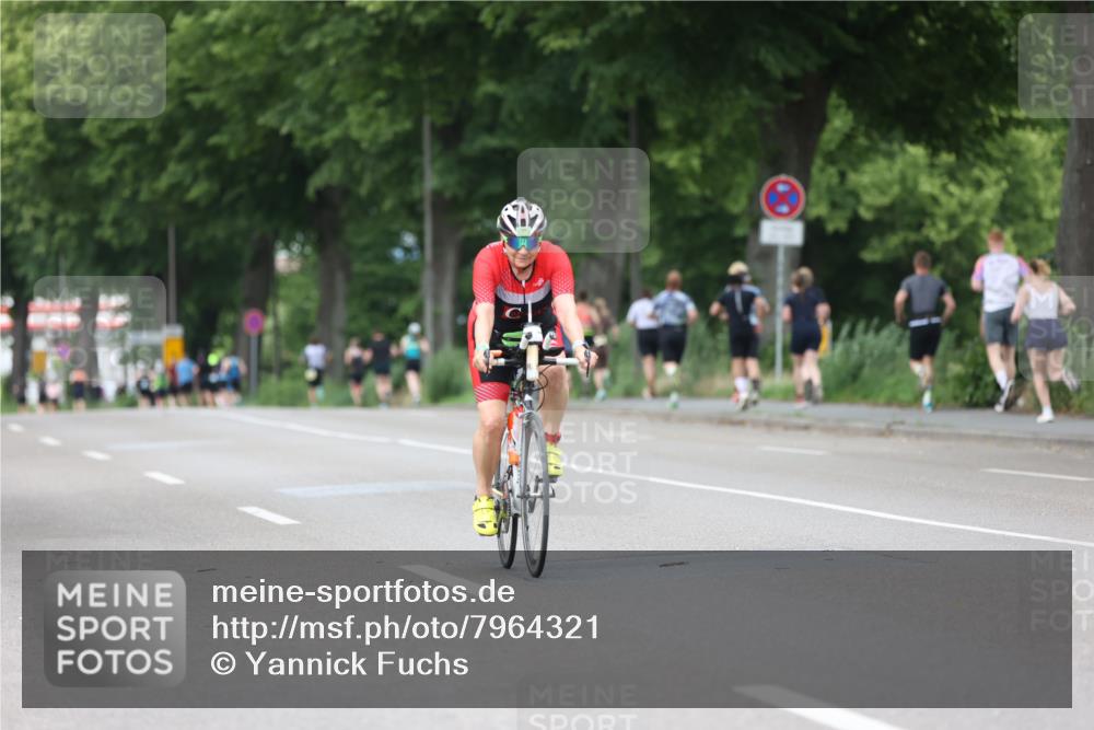 15.06.2025 - 7 Türme Triathlon Yannick Fuchs http://msf.ph/oto/7964321 15.06.2025 13:54:32 Radfahren  meine-sportfotos.de