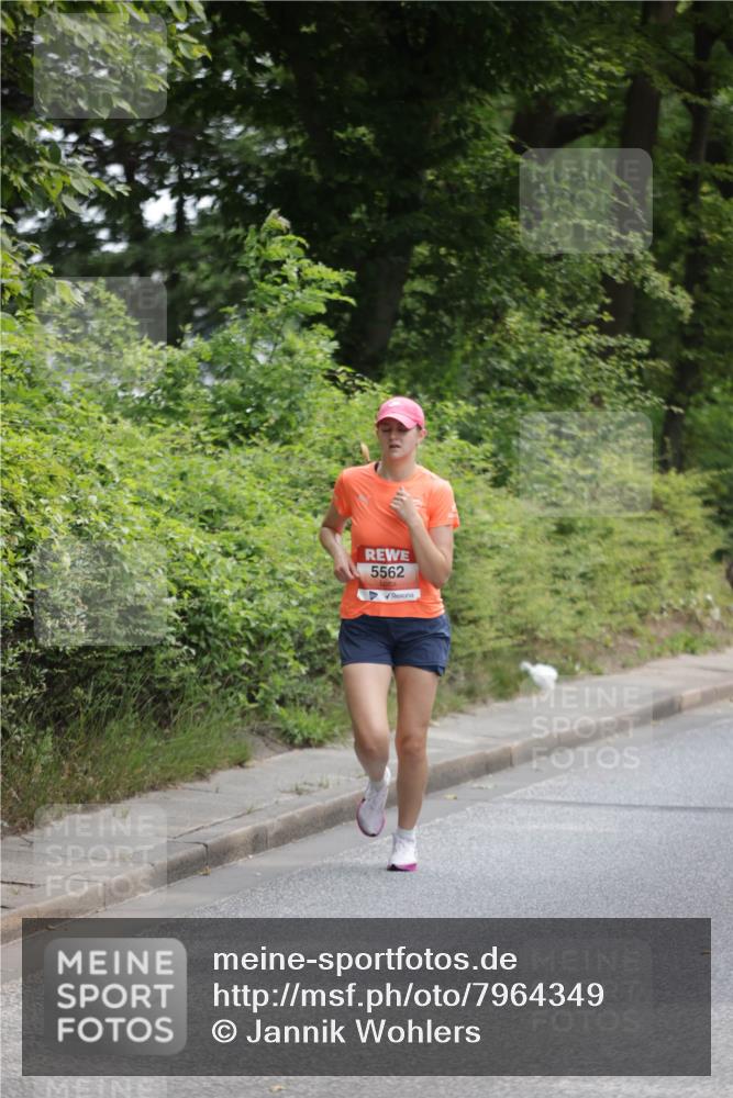 15.06.2025 - REWE Women's Run Jannik Wohlers http://msf.ph/oto/7964349 15.06.2025 09:59:21 Laufen 5562 meine-sportfotos.de