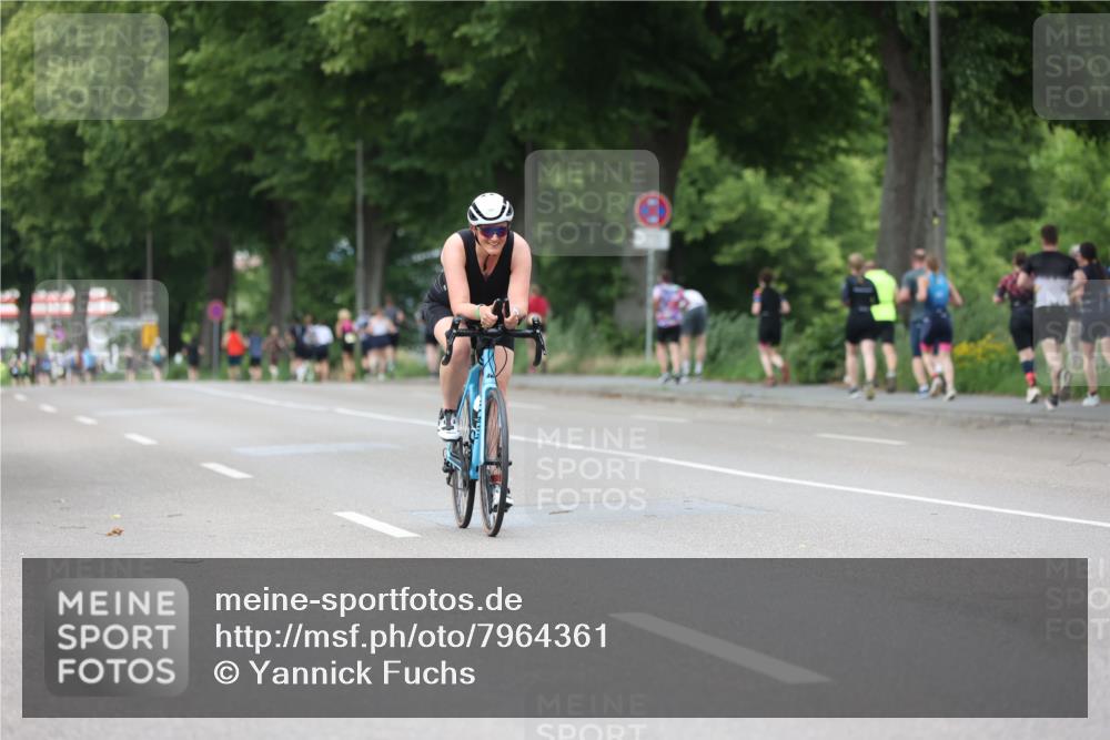 15.06.2025 - 7 Türme Triathlon Yannick Fuchs http://msf.ph/oto/7964361 15.06.2025 13:54:46 Radfahren 737 meine-sportfotos.de