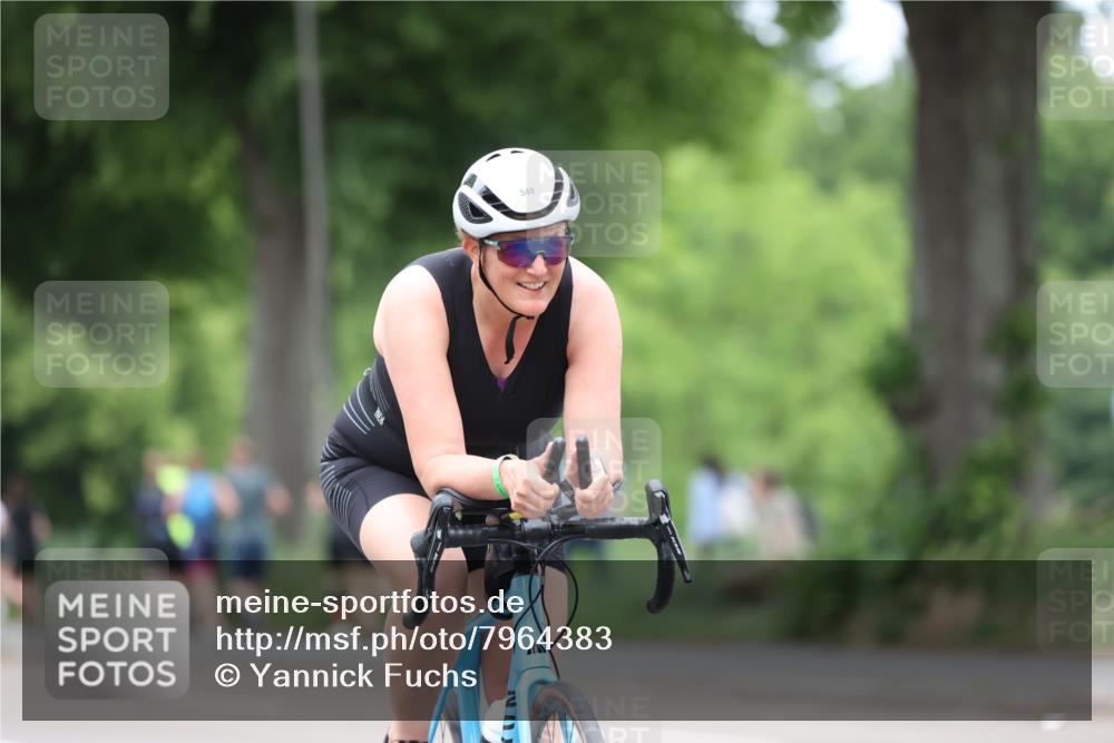 15.06.2025 - 7 Türme Triathlon Yannick Fuchs http://msf.ph/oto/7964383 15.06.2025 13:54:47 Radfahren 737 meine-sportfotos.de