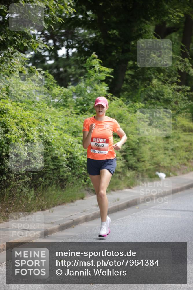 15.06.2025 - REWE Women's Run Jannik Wohlers http://msf.ph/oto/7964384 15.06.2025 09:59:21 Laufen 5562 meine-sportfotos.de