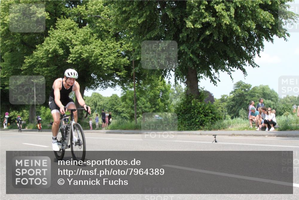 15.06.2025 - 7 Türme Triathlon Yannick Fuchs http://msf.ph/oto/7964389 15.06.2025 12:57:35 Radfahren  meine-sportfotos.de