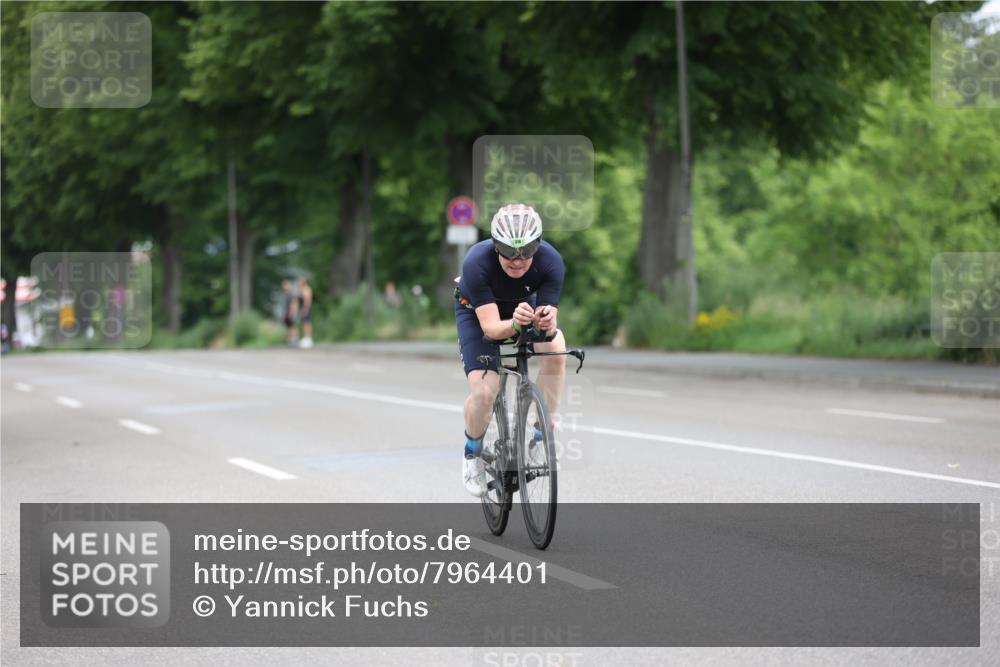 15.06.2025 - 7 Türme Triathlon Yannick Fuchs http://msf.ph/oto/7964401 15.06.2025 11:11:46 Radfahren 292 meine-sportfotos.de