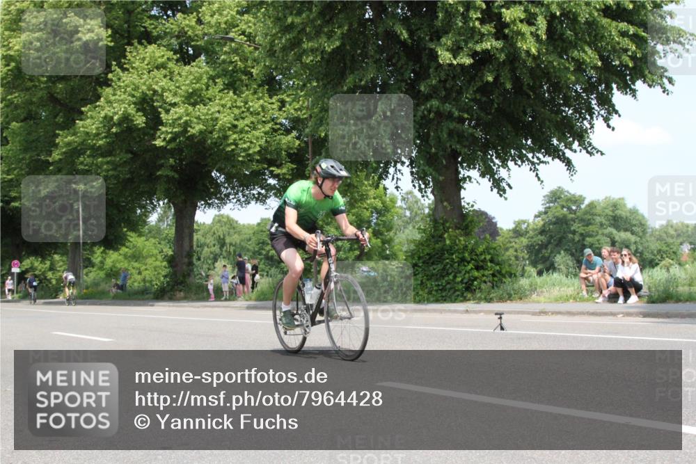 15.06.2025 - 7 Türme Triathlon Yannick Fuchs http://msf.ph/oto/7964428 15.06.2025 12:57:48 Radfahren  meine-sportfotos.de
