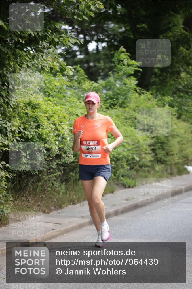 15.06.2025 - REWE Women's Run Jannik Wohlers http://msf.ph/oto/7964439 15.06.2025 09:59:22 Laufen 5562 meine-sportfotos.de