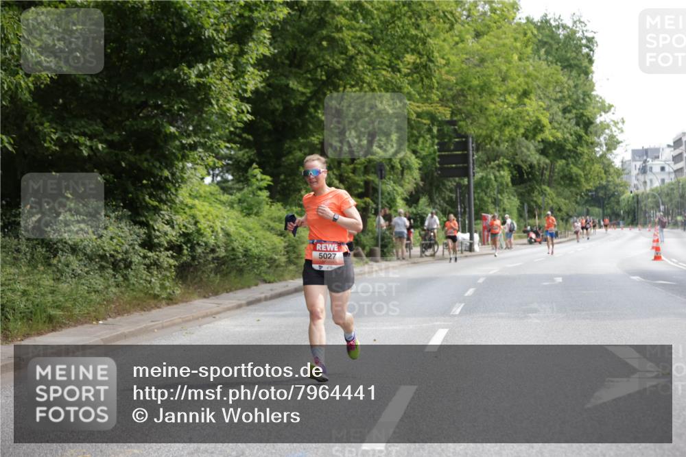 15.06.2025 - REWE Women's Run Jannik Wohlers http://msf.ph/oto/7964441 15.06.2025 09:59:31 Laufen 5027 meine-sportfotos.de