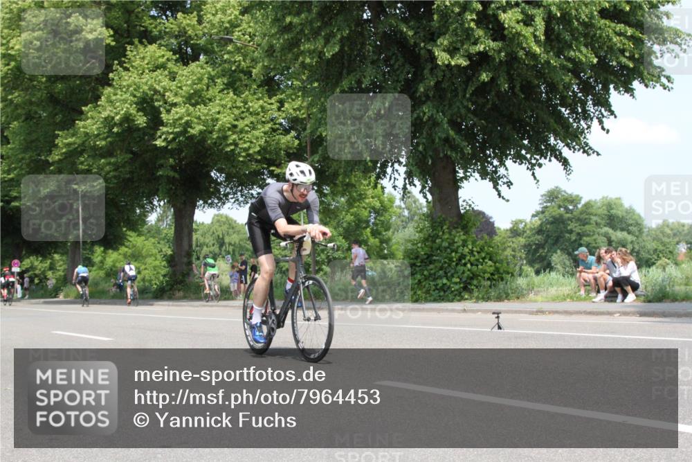 15.06.2025 - 7 Türme Triathlon Yannick Fuchs http://msf.ph/oto/7964453 15.06.2025 12:57:57 Radfahren  meine-sportfotos.de