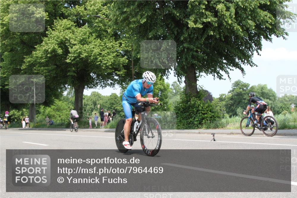 15.06.2025 - 7 Türme Triathlon Yannick Fuchs http://msf.ph/oto/7964469 15.06.2025 12:58:23 Radfahren  meine-sportfotos.de