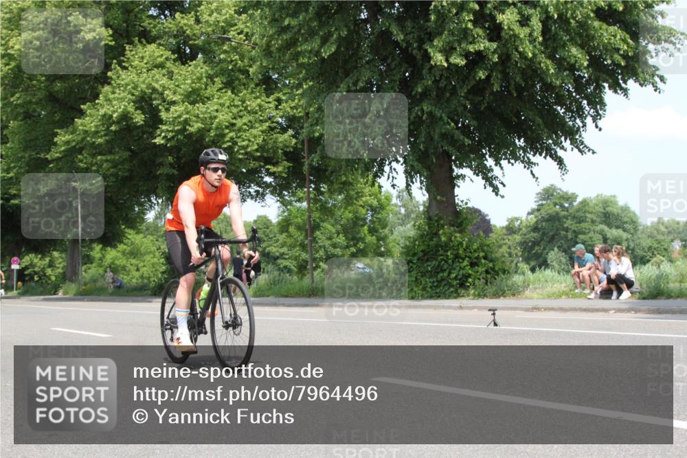 15.06.2025 - 7 Türme Triathlon Yannick Fuchs http://msf.ph/oto/7964496 15.06.2025 12:58:37 Radfahren  meine-sportfotos.de