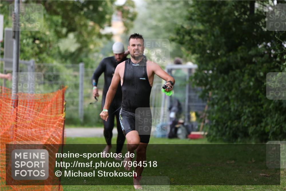 15.06.2025 - 7 Türme Triathlon Michael Strokosch http://msf.ph/oto/7964518 15.06.2025 12:17:29 Schwimmen 371, 424, 591, 661, 679 meine-sportfotos.de