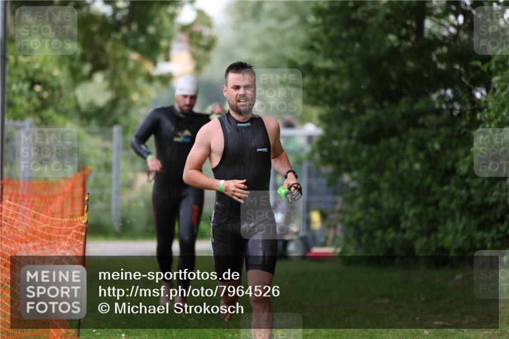 15.06.2025 - 7 Türme Triathlon Michael Strokosch http://msf.ph/oto/7964526 15.06.2025 12:17:30 Schwimmen 371, 424, 591, 661, 672, 679 meine-sportfotos.de