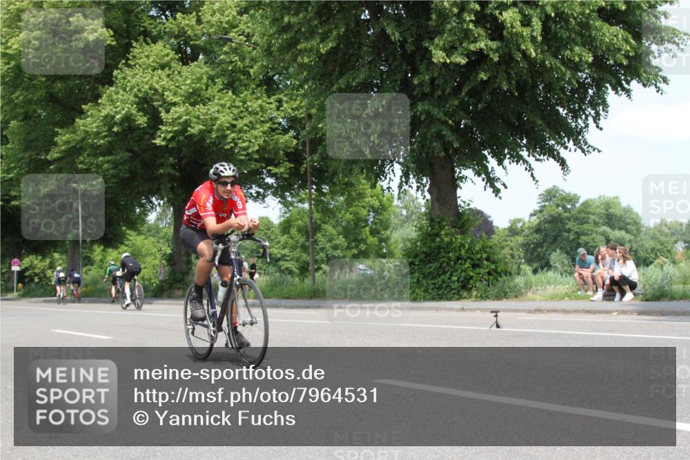 15.06.2025 - 7 Türme Triathlon Yannick Fuchs http://msf.ph/oto/7964531 15.06.2025 12:58:55 Radfahren  meine-sportfotos.de