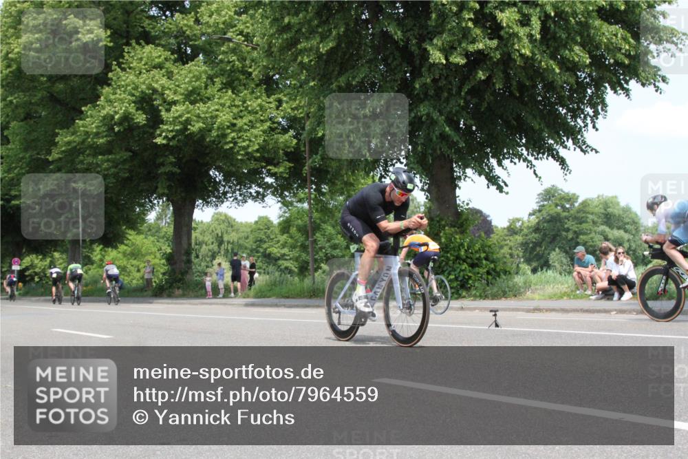 15.06.2025 - 7 Türme Triathlon Yannick Fuchs http://msf.ph/oto/7964559 15.06.2025 12:59:03 Radfahren  meine-sportfotos.de