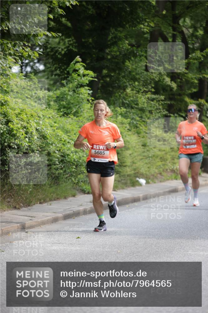 15.06.2025 - REWE Women's Run Jannik Wohlers http://msf.ph/oto/7964565 15.06.2025 09:59:40 Laufen 5607, 5685 meine-sportfotos.de
