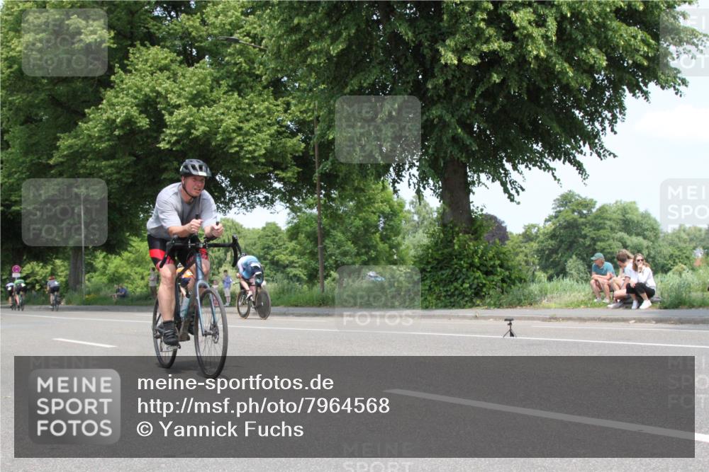 15.06.2025 - 7 Türme Triathlon Yannick Fuchs http://msf.ph/oto/7964568 15.06.2025 12:59:05 Radfahren  meine-sportfotos.de