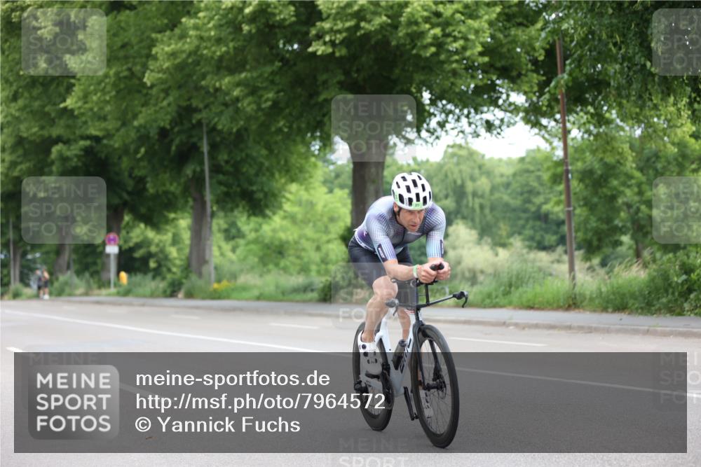 15.06.2025 - 7 Türme Triathlon Yannick Fuchs http://msf.ph/oto/7964572 15.06.2025 11:12:30 Radfahren 317 meine-sportfotos.de
