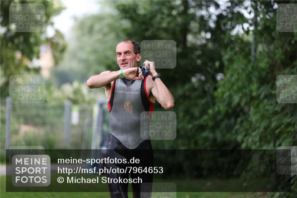 15.06.2025 - 7 Türme Triathlon Michael Strokosch http://msf.ph/oto/7964653 15.06.2025 12:17:39 Schwimmen 371, 424, 445, 523, 540, 591, 628, 661, 672 meine-sportfotos.de