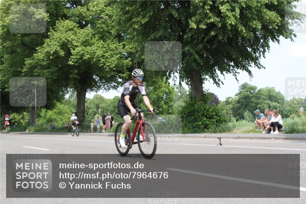15.06.2025 - 7 Türme Triathlon Yannick Fuchs http://msf.ph/oto/7964676 15.06.2025 12:59:47 Radfahren  meine-sportfotos.de