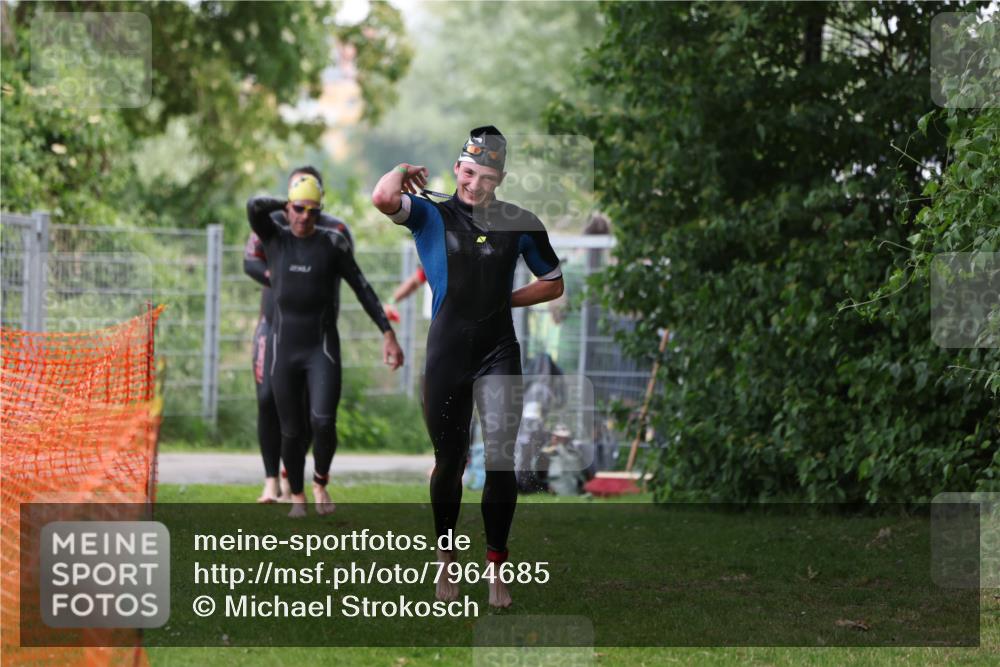 15.06.2025 - 7 Türme Triathlon Michael Strokosch http://msf.ph/oto/7964685 15.06.2025 12:17:44 Schwimmen 371, 424, 445, 523, 540, 628, 654, 661, 672, 678 meine-sportfotos.de
