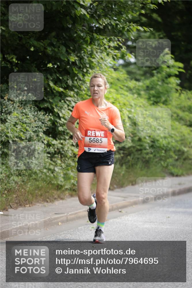 15.06.2025 - REWE Women's Run Jannik Wohlers http://msf.ph/oto/7964695 15.06.2025 09:59:41 Laufen 5685 meine-sportfotos.de