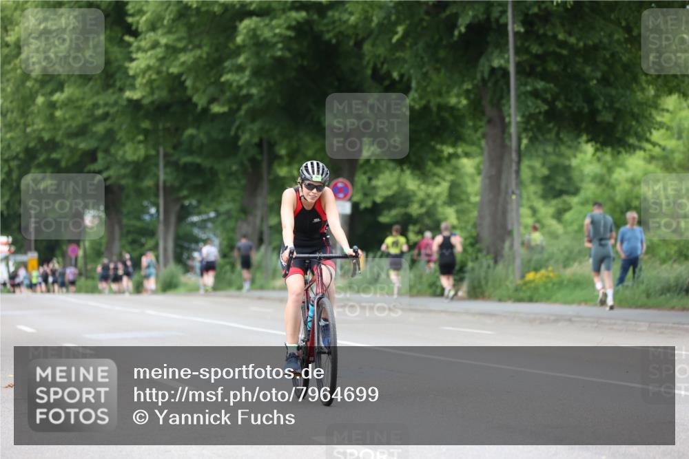 15.06.2025 - 7 Türme Triathlon Yannick Fuchs http://msf.ph/oto/7964699 15.06.2025 13:55:29 Radfahren  meine-sportfotos.de