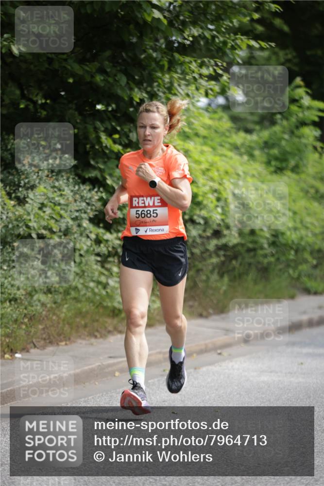 15.06.2025 - REWE Women's Run Jannik Wohlers http://msf.ph/oto/7964713 15.06.2025 09:59:42 Laufen 5685 meine-sportfotos.de