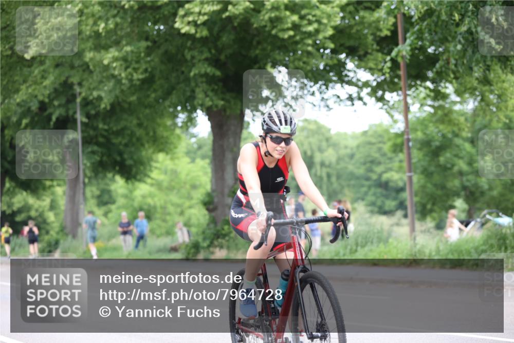 15.06.2025 - 7 Türme Triathlon Yannick Fuchs http://msf.ph/oto/7964728 15.06.2025 13:55:30 Radfahren  meine-sportfotos.de