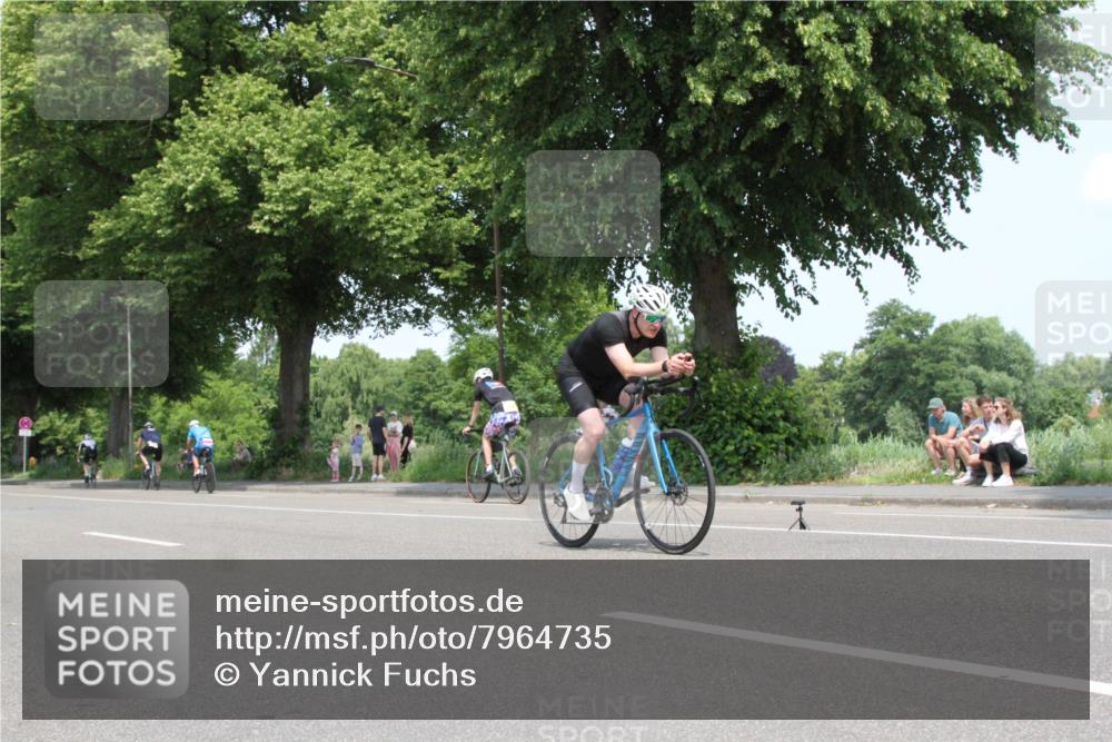 15.06.2025 - 7 Türme Triathlon Yannick Fuchs http://msf.ph/oto/7964735 15.06.2025 13:00:13 Radfahren  meine-sportfotos.de