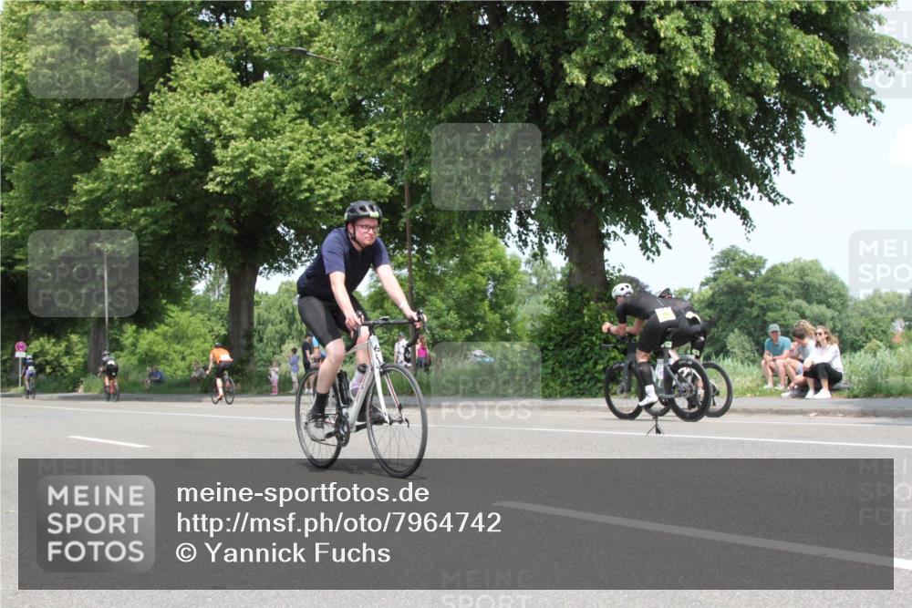 15.06.2025 - 7 Türme Triathlon Yannick Fuchs http://msf.ph/oto/7964742 15.06.2025 13:00:17 Radfahren  meine-sportfotos.de