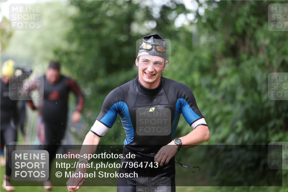 15.06.2025 - 7 Türme Triathlon Michael Strokosch http://msf.ph/oto/7964743 15.06.2025 12:17:47 Schwimmen 371, 445, 523, 540, 628, 654, 656, 661, 672, 678 meine-sportfotos.de
