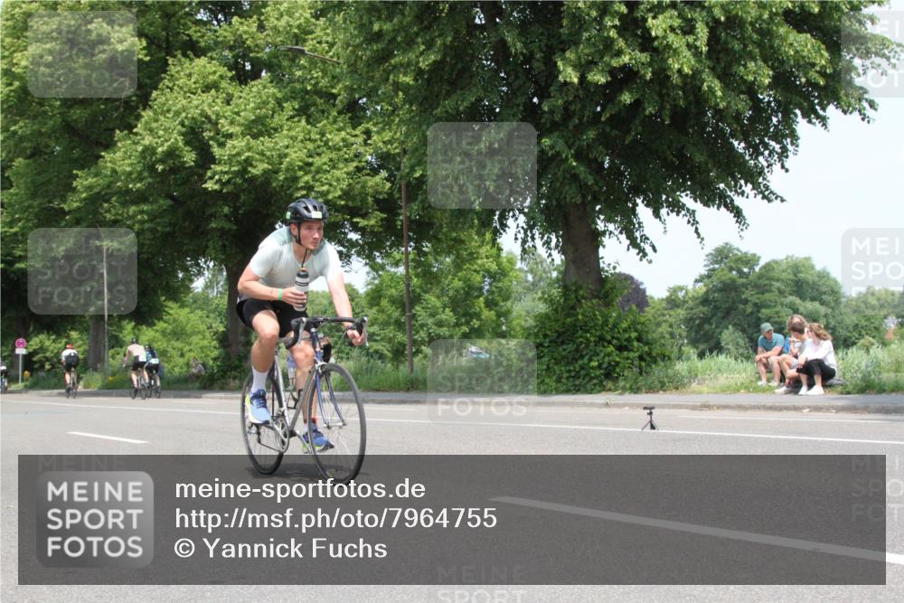 15.06.2025 - 7 Türme Triathlon Yannick Fuchs http://msf.ph/oto/7964755 15.06.2025 13:00:39 Radfahren  meine-sportfotos.de