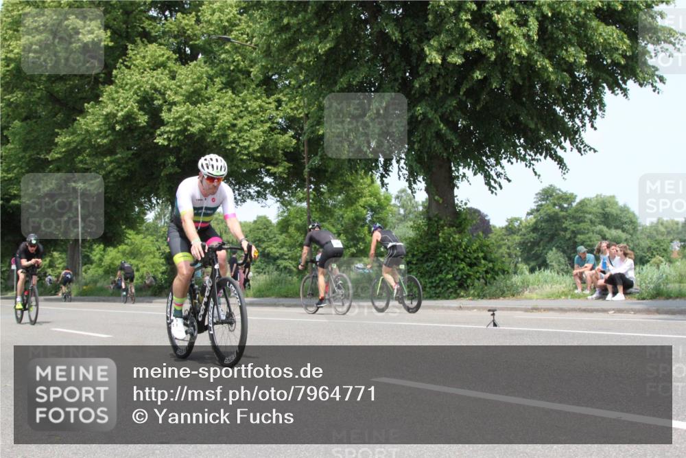 15.06.2025 - 7 Türme Triathlon Yannick Fuchs http://msf.ph/oto/7964771 15.06.2025 13:00:48 Radfahren  meine-sportfotos.de