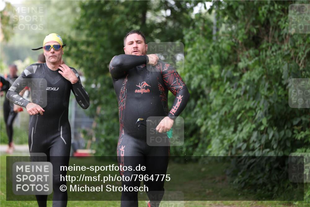 15.06.2025 - 7 Türme Triathlon Michael Strokosch http://msf.ph/oto/7964775 15.06.2025 12:17:49 Schwimmen 371, 445, 523, 540, 615, 628, 654, 656, 661, 672, 678 meine-sportfotos.de