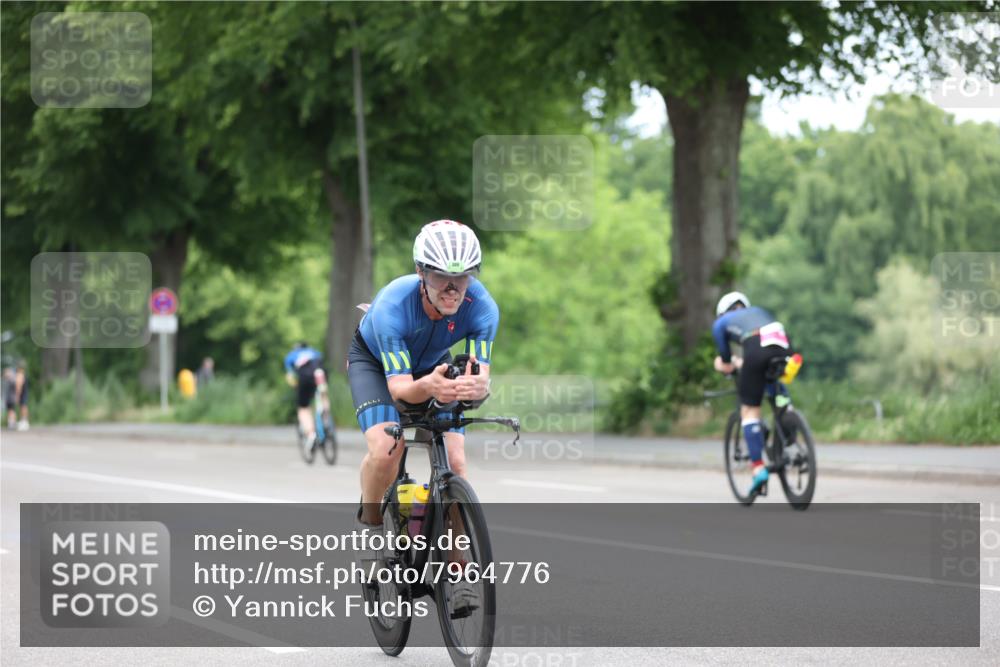 15.06.2025 - 7 Türme Triathlon Yannick Fuchs http://msf.ph/oto/7964776 15.06.2025 11:12:56 Radfahren 204, 236, 278, 309, 333 meine-sportfotos.de
