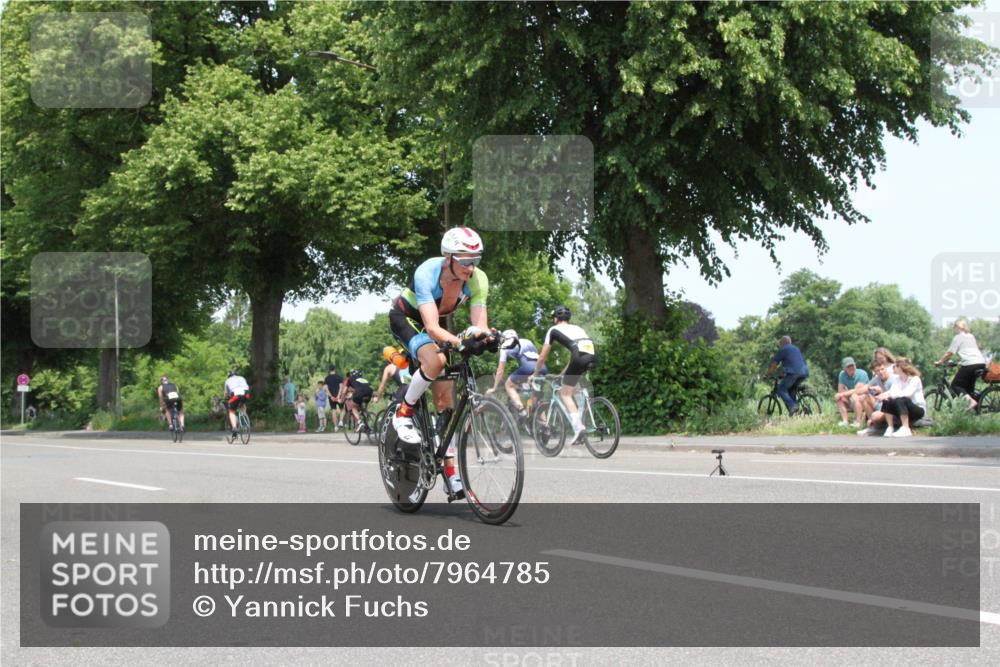 15.06.2025 - 7 Türme Triathlon Yannick Fuchs http://msf.ph/oto/7964785 15.06.2025 13:00:57 Radfahren  meine-sportfotos.de