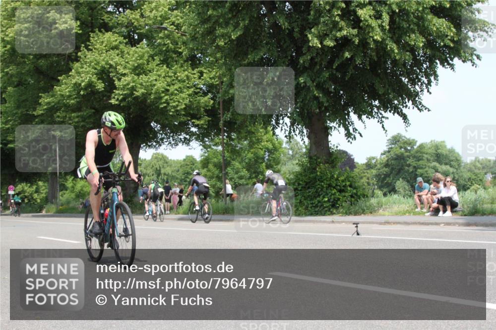 15.06.2025 - 7 Türme Triathlon Yannick Fuchs http://msf.ph/oto/7964797 15.06.2025 13:01:03 Radfahren  meine-sportfotos.de