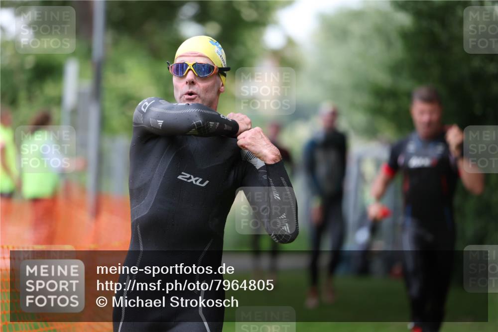 15.06.2025 - 7 Türme Triathlon Michael Strokosch http://msf.ph/oto/7964805 15.06.2025 12:17:51 Schwimmen 445, 523, 540, 615, 628, 654, 656, 661, 672, 678 meine-sportfotos.de