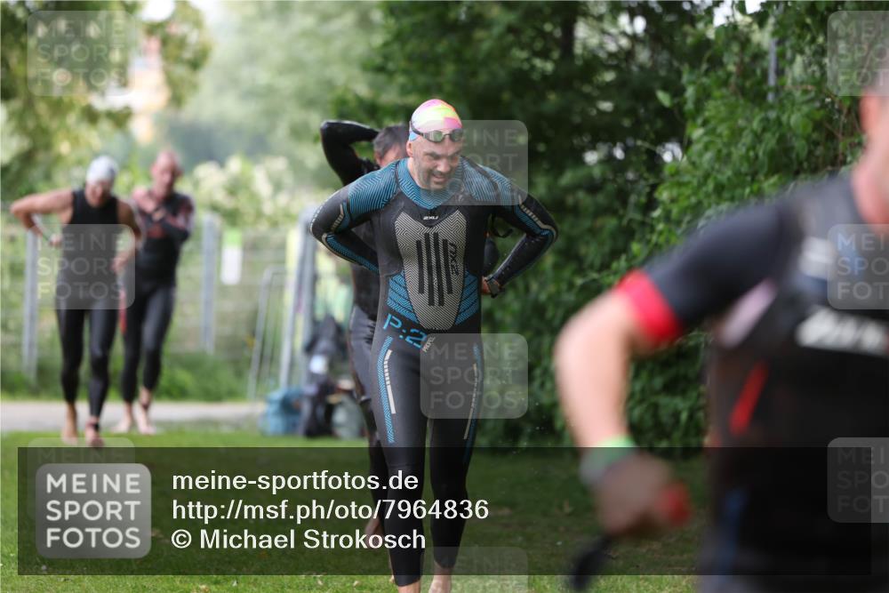 15.06.2025 - 7 Türme Triathlon Michael Strokosch http://msf.ph/oto/7964836 15.06.2025 12:17:54 Schwimmen 445, 523, 540, 608, 615, 628, 638, 654, 656, 661, 672, 678 meine-sportfotos.de