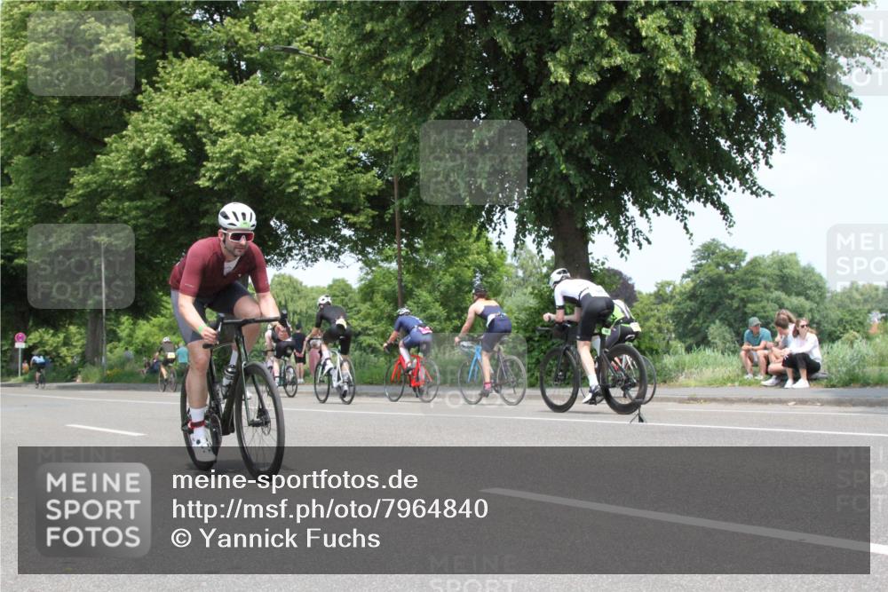 15.06.2025 - 7 Türme Triathlon Yannick Fuchs http://msf.ph/oto/7964840 15.06.2025 13:01:19 Radfahren  meine-sportfotos.de