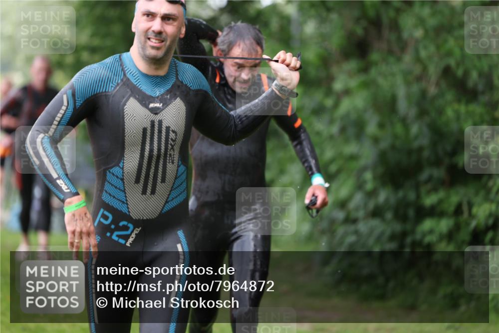 15.06.2025 - 7 Türme Triathlon Michael Strokosch http://msf.ph/oto/7964872 15.06.2025 12:17:56 Schwimmen 445, 523, 540, 608, 615, 628, 638, 654, 656, 672, 678 meine-sportfotos.de