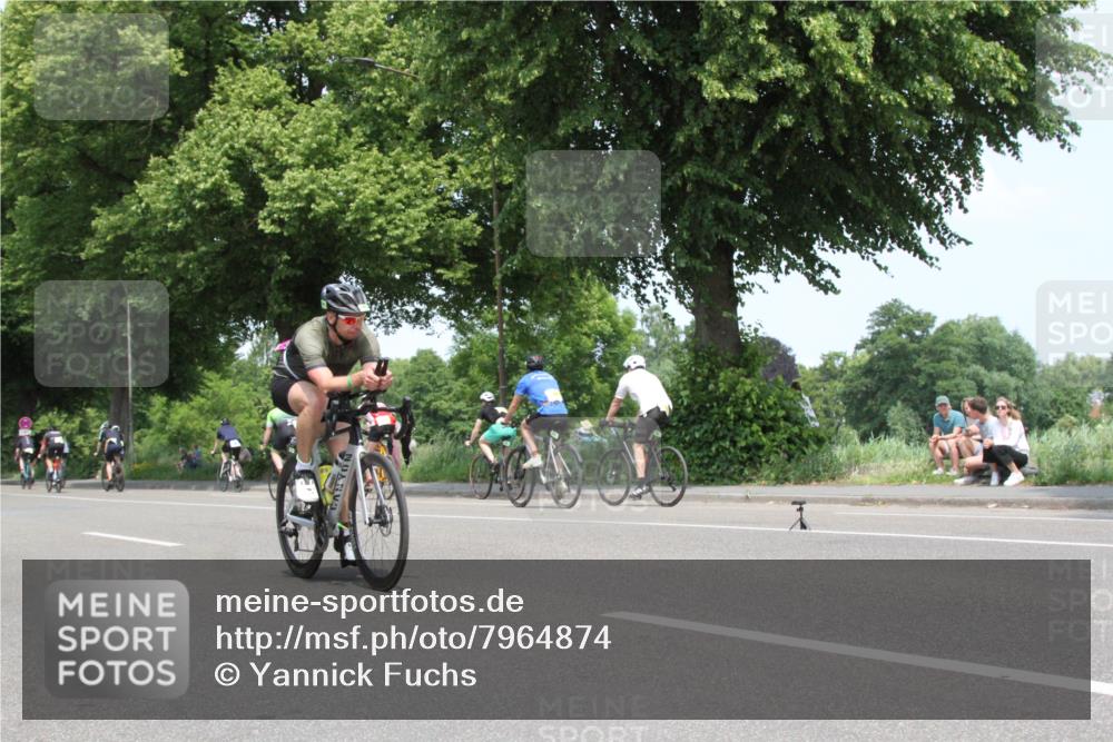 15.06.2025 - 7 Türme Triathlon Yannick Fuchs http://msf.ph/oto/7964874 15.06.2025 13:01:59 Radfahren  meine-sportfotos.de