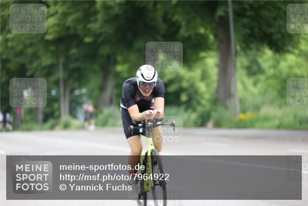 15.06.2025 - 7 Türme Triathlon Yannick Fuchs http://msf.ph/oto/7964922 15.06.2025 11:13:10 Radfahren 254, 289 meine-sportfotos.de